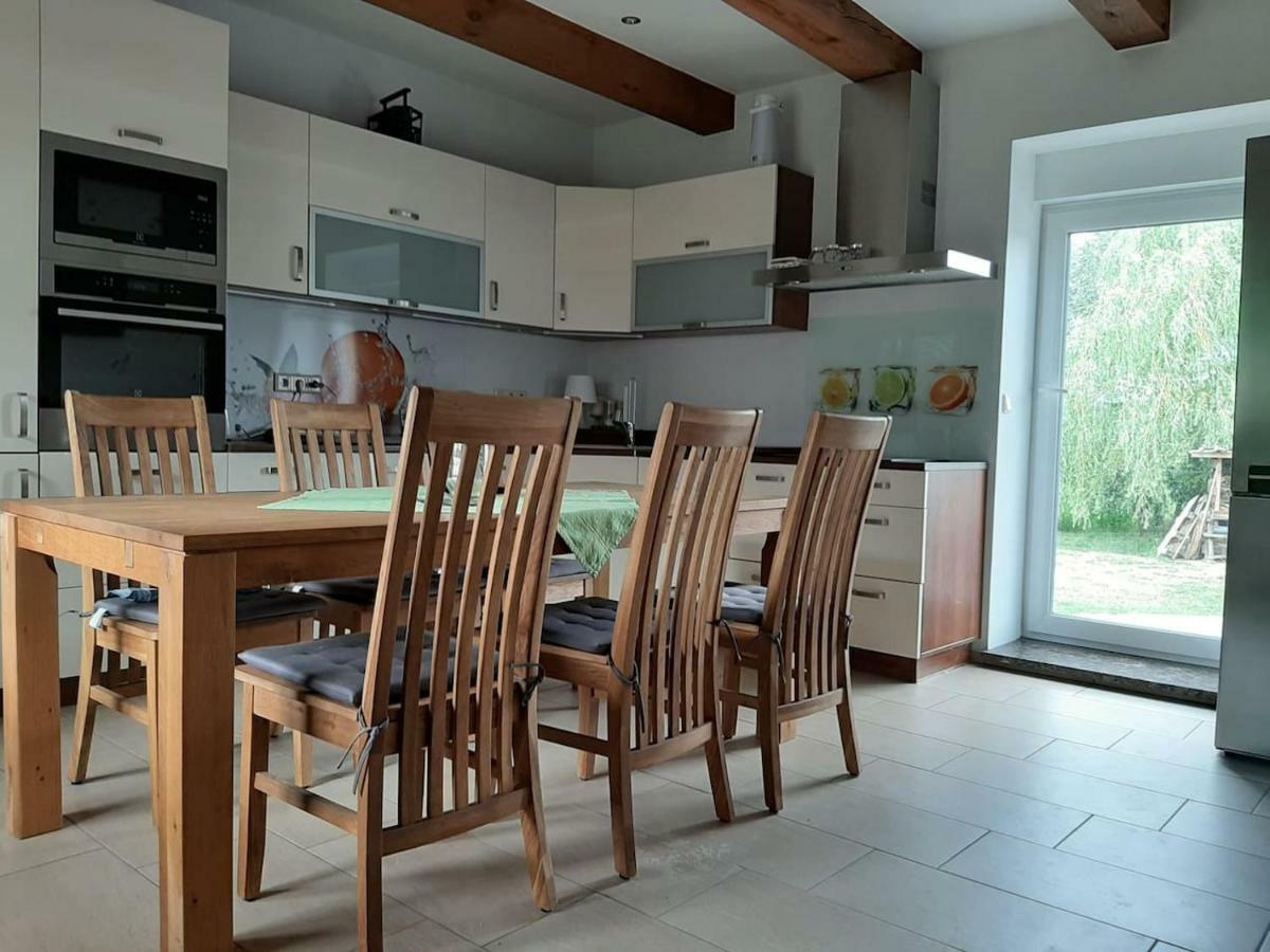 Ferienhaus Flotte Biene In Buggow Rubkow Экстерьер фото